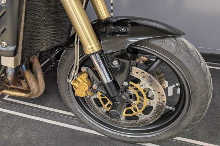 TRIUMPH STREET TRIPLE 675