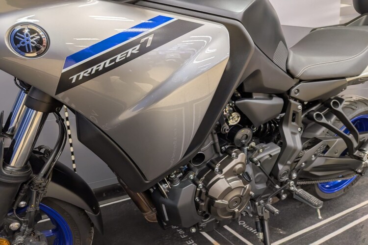 YAMAHA TRACER 7