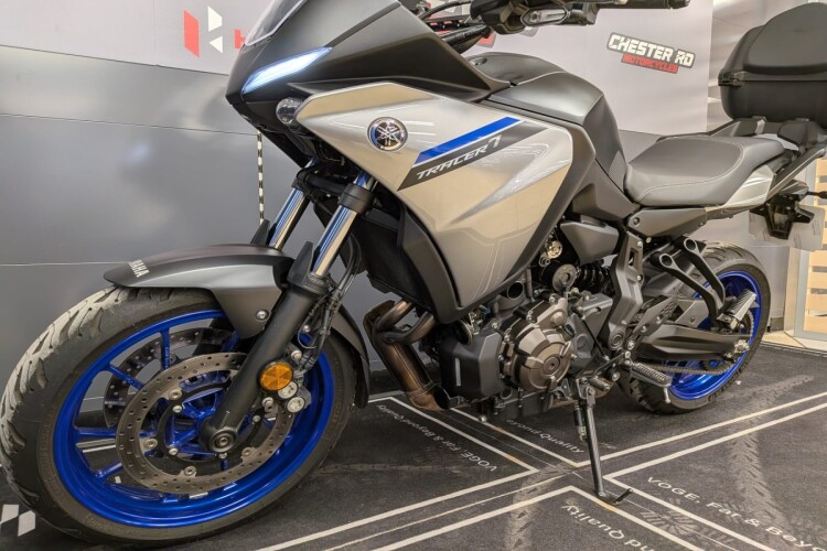 YAMAHA TRACER 7