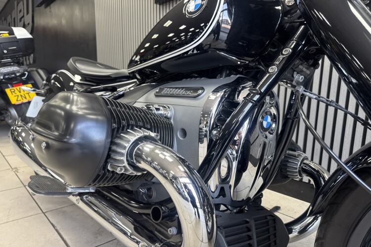 BMW R 18