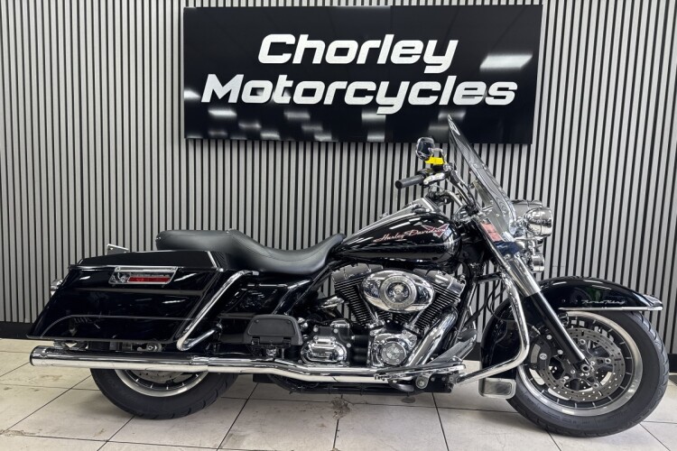 HARLEY TOURING