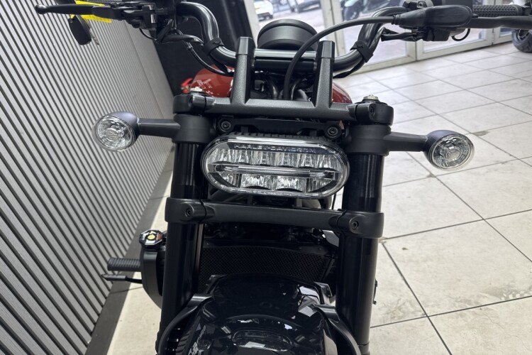HARLEY-DAVIDSON SPORTSTER