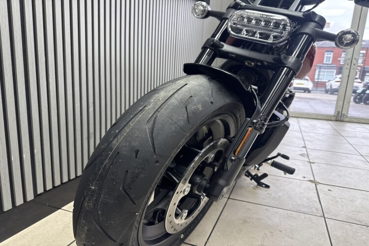 HARLEY-DAVIDSON SPORTSTER