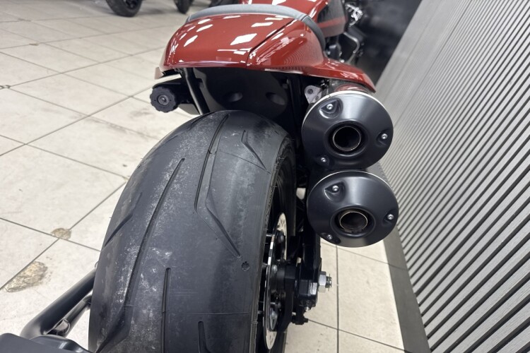 HARLEY-DAVIDSON SPORTSTER
