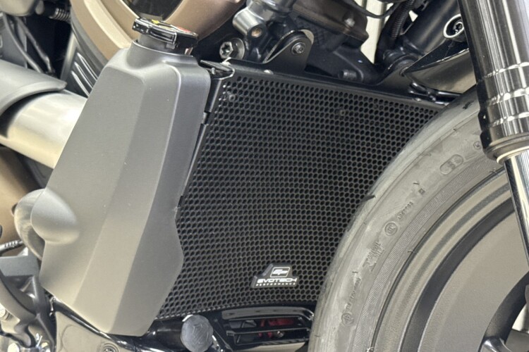 HARLEY-DAVIDSON SPORTSTER