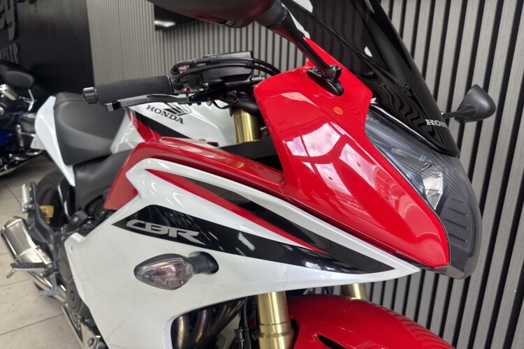 HONDA CBR650F