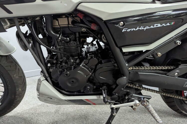 FB MONDIAL HPS125 HIPSTER