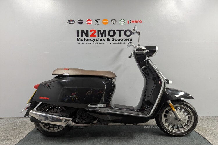 LAMBRETTA V125 SPECIAL