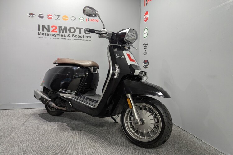 LAMBRETTA V125 SPECIAL