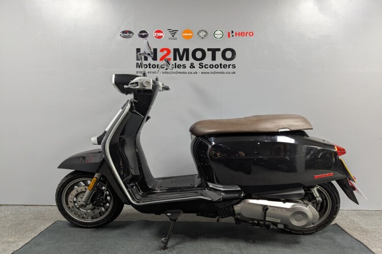 LAMBRETTA V125 SPECIAL