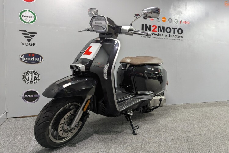 LAMBRETTA V125 SPECIAL