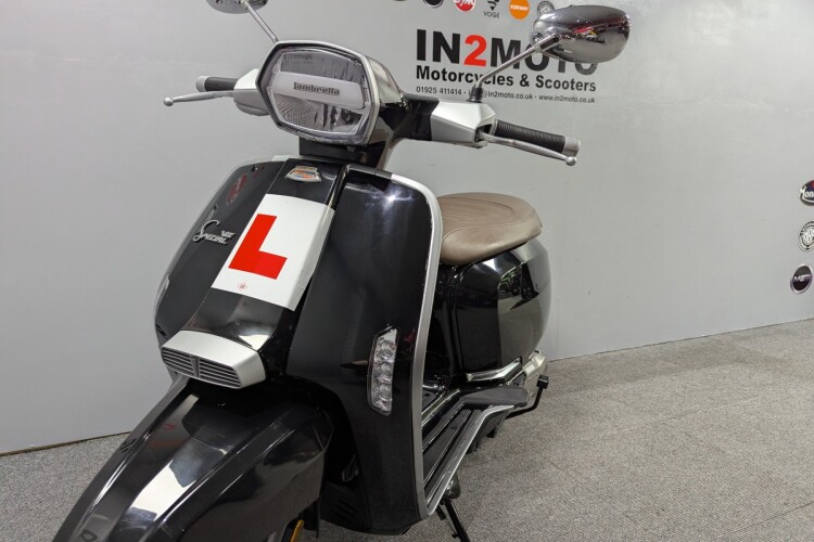 LAMBRETTA V125 SPECIAL