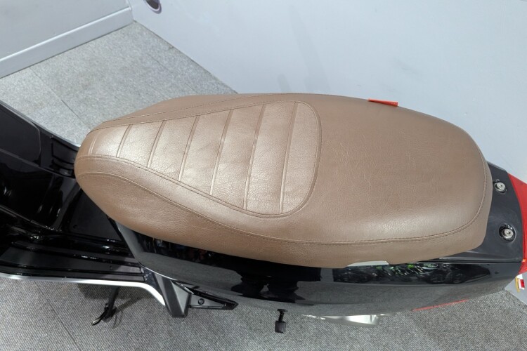 LAMBRETTA V125 SPECIAL