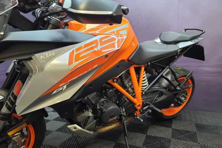 KTM 1290 SUPER DUKE GT
