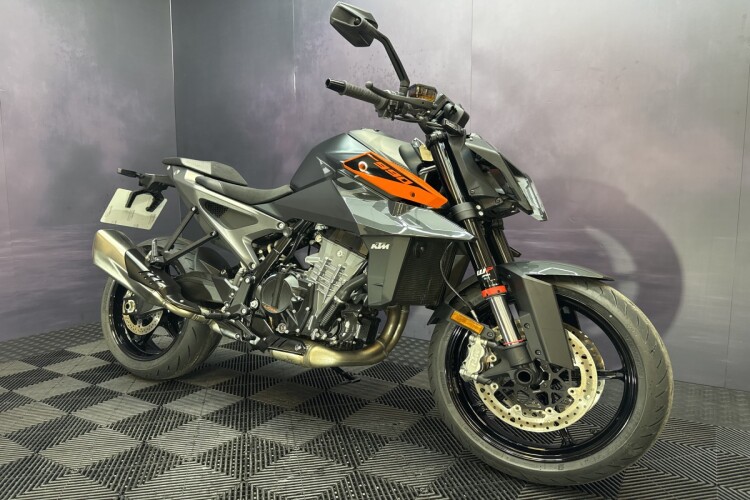 KTM 990 DUKE