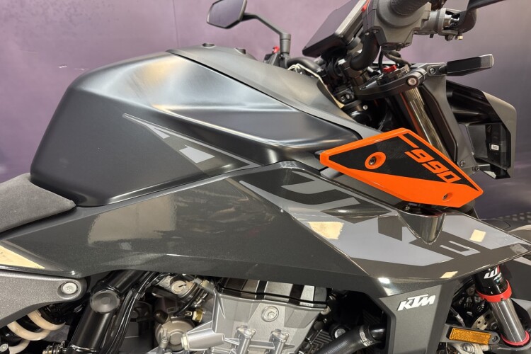 KTM 990 DUKE