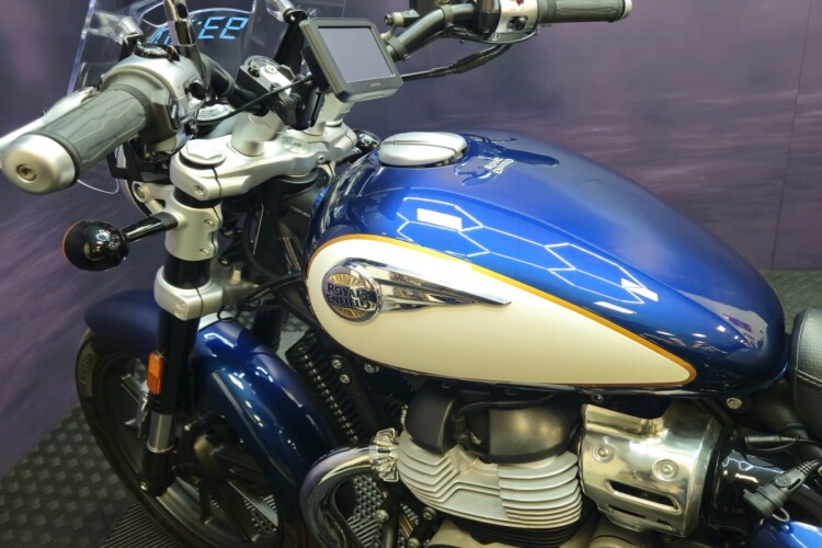 ROYAL ENFIELD SUPER METEOR 650