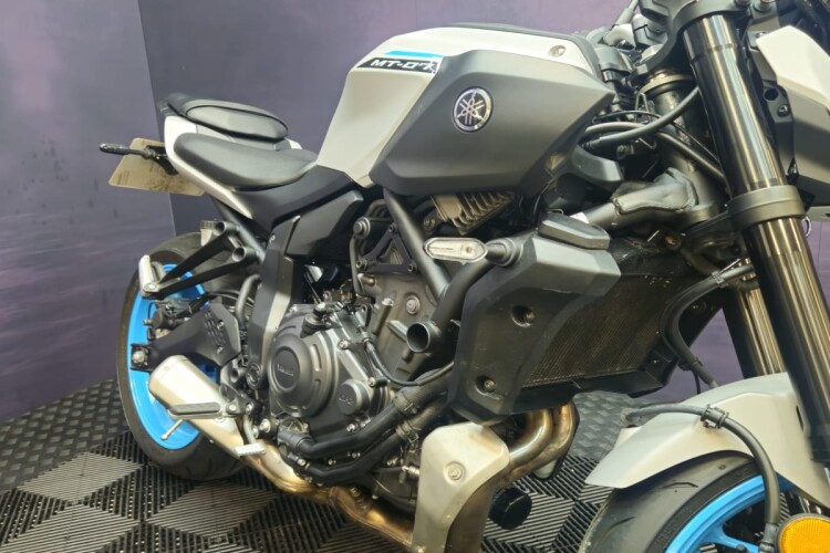 YAMAHA MT-07