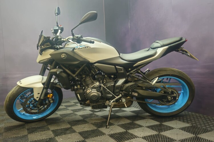 YAMAHA MT-07