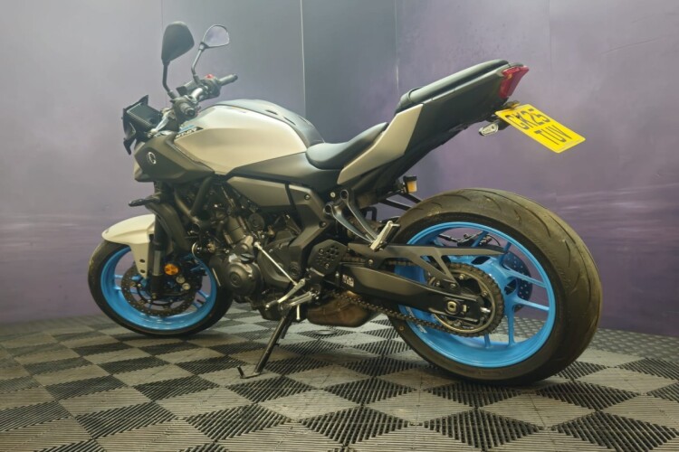 YAMAHA MT-07