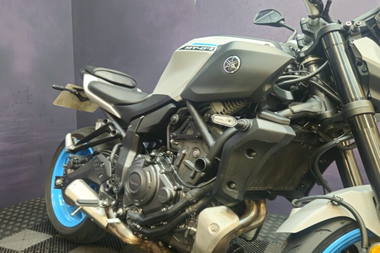 YAMAHA MT-07