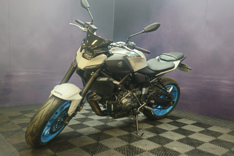 YAMAHA MT-07