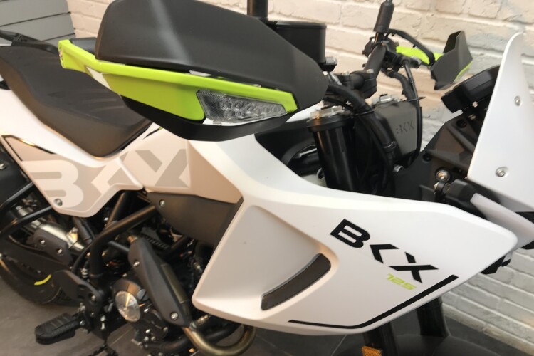 BENELLI BKX 125