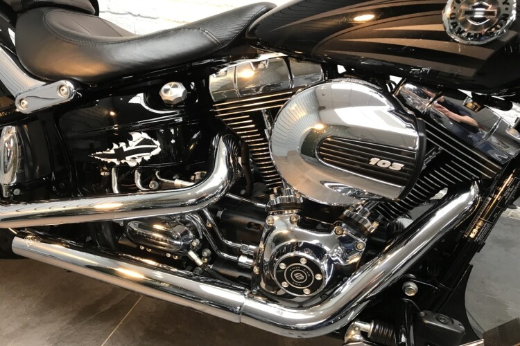 HARLEY-DAVIDSON SOFTAIL