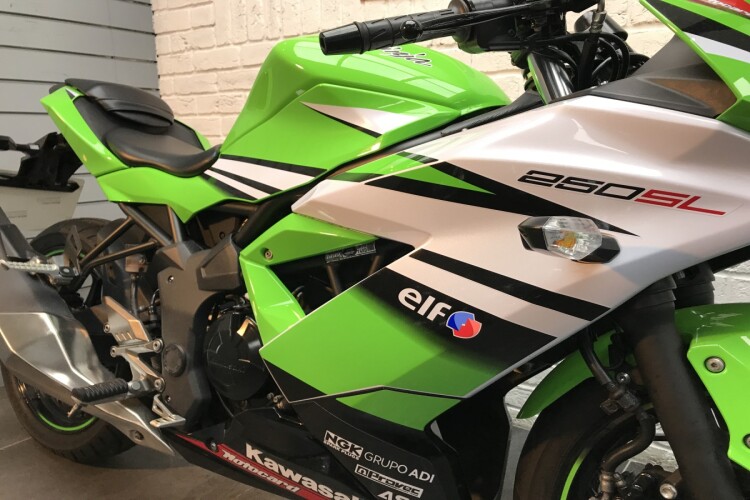 KAWASAKI NINJA 250R