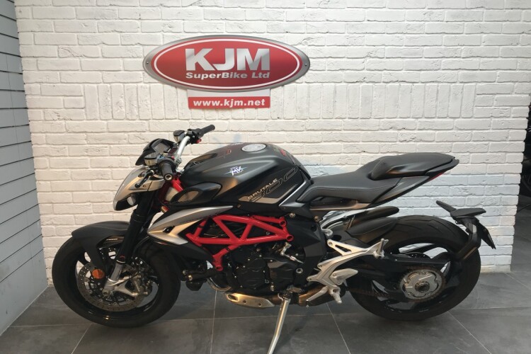 MV AGUSTA BRUTALE 800