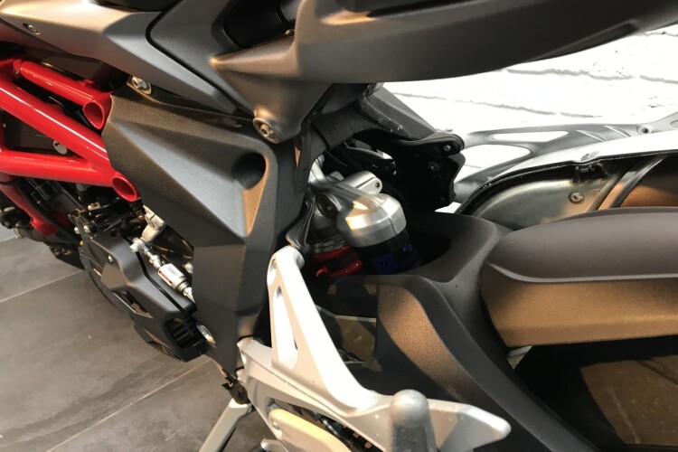 MV AGUSTA BRUTALE 800