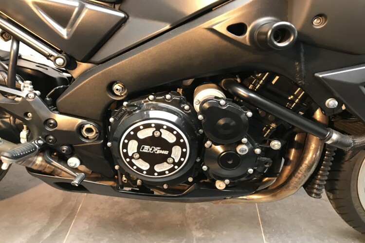 SUZUKI GSX1300 B-KING