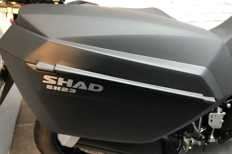 SUZUKI V-STROM 1000