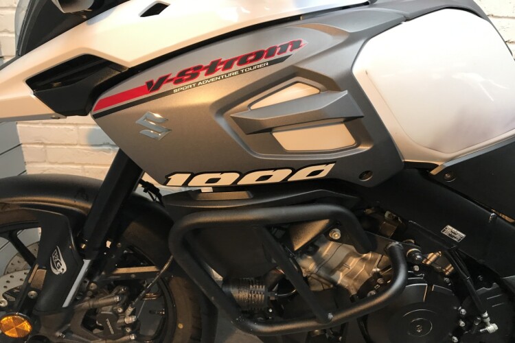SUZUKI V-STROM 1000