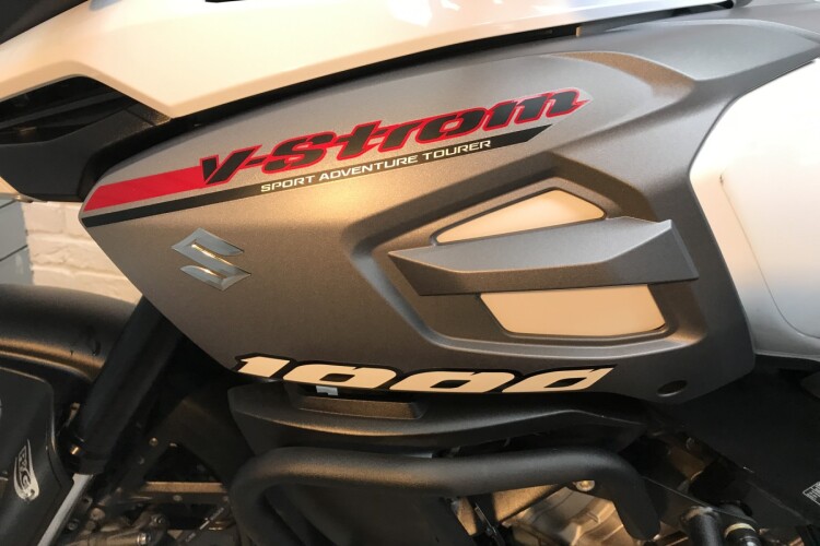SUZUKI V-STROM 1000