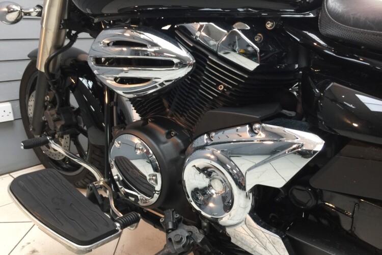 YAMAHA XVS950MIDNIGHT STAR