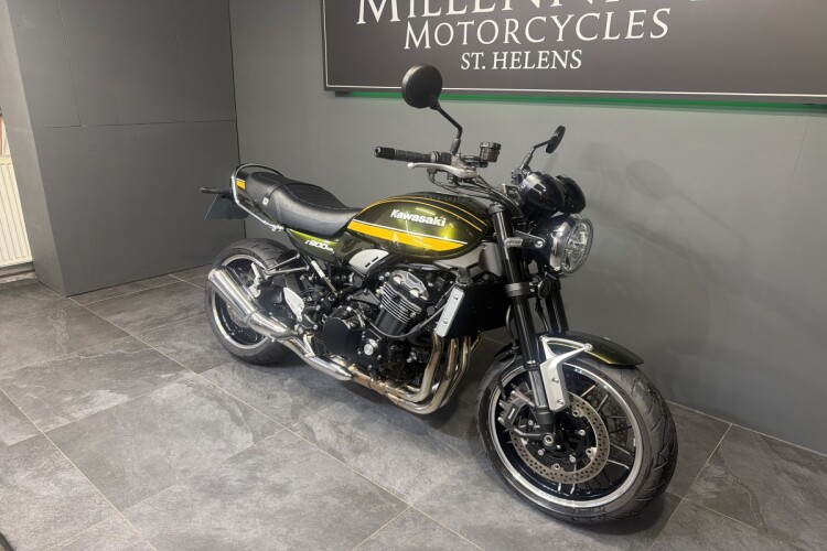 KAWASAKI Z900 RS