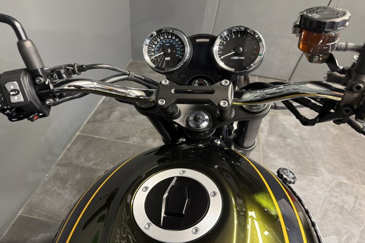 KAWASAKI Z900 RS