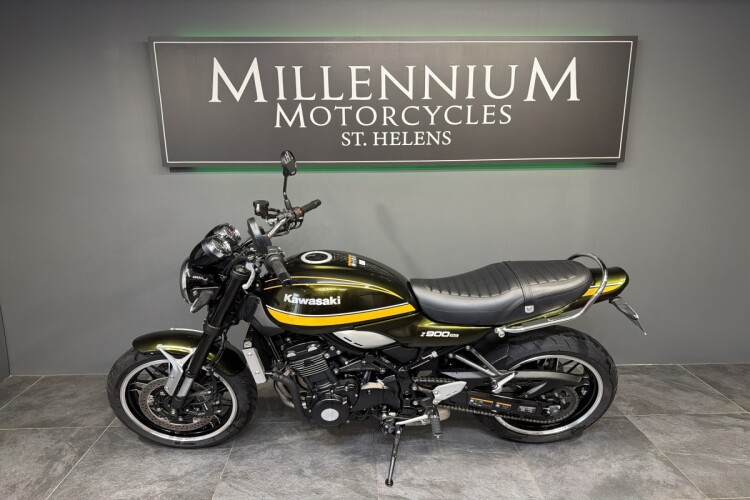 KAWASAKI Z900 RS