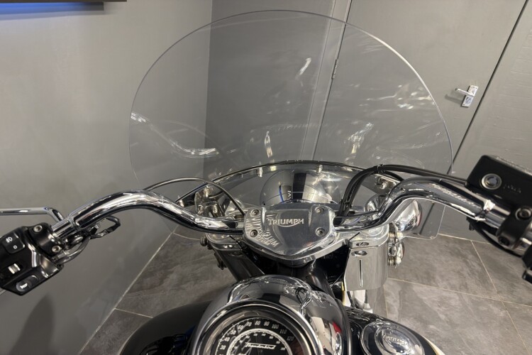 TRIUMPH THUNDERBIRD 1700