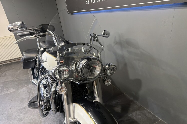 TRIUMPH THUNDERBIRD 1700