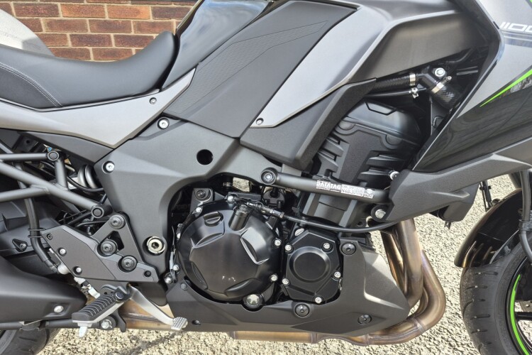 KAWASAKI VERSYS 1100
