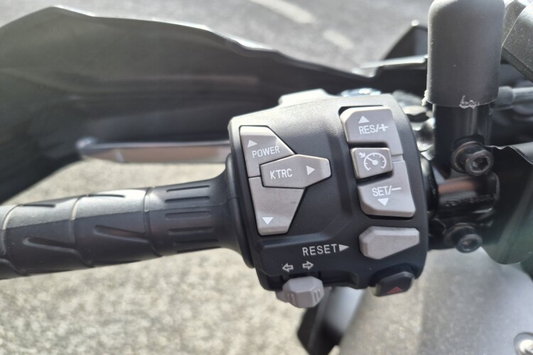 KAWASAKI VERSYS 1100