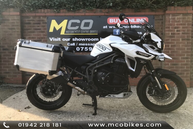 TRIUMPH EXPLORER