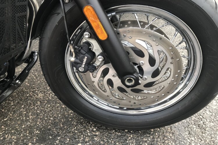 TRIUMPH SPEEDMASTER 1200