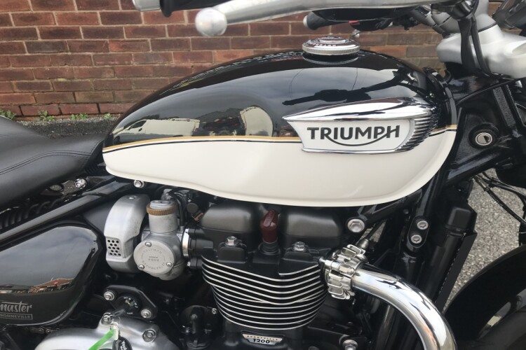TRIUMPH SPEEDMASTER 1200