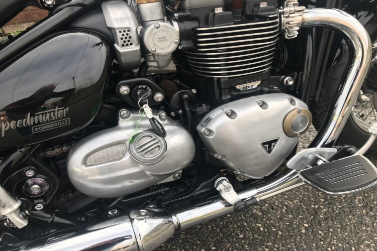 TRIUMPH SPEEDMASTER 1200