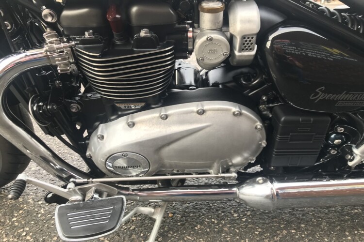 TRIUMPH SPEEDMASTER 1200