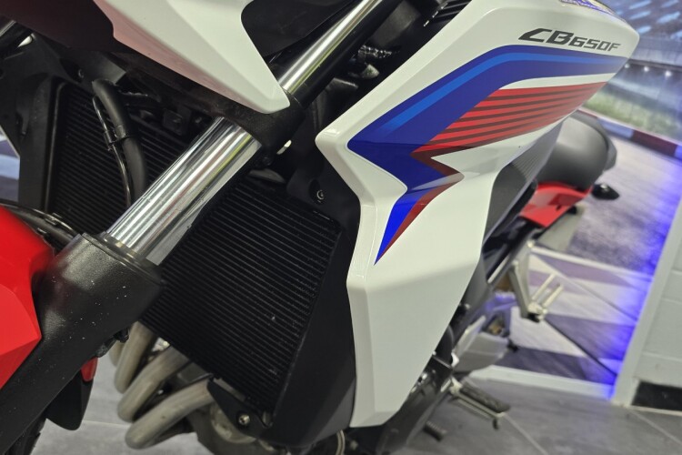 HONDA CB650F