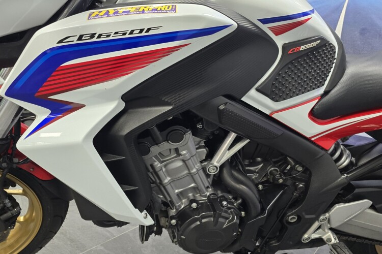 HONDA CB650F